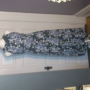 Byer Too! Floral Sleeveless maxi dress  sz: S with slight Hi-Lo hem